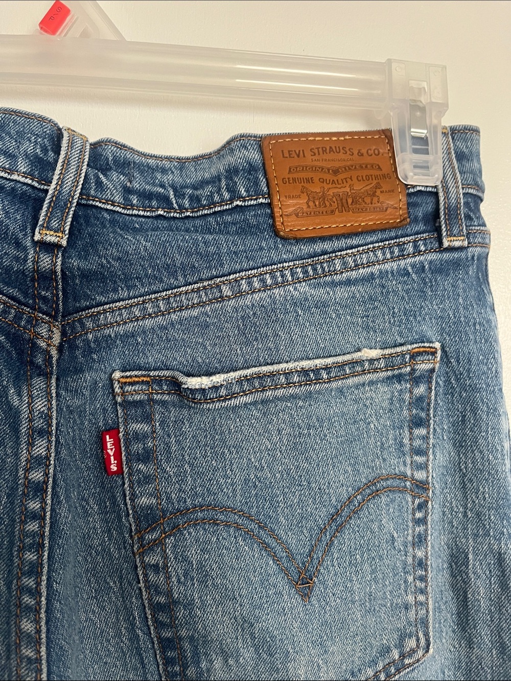 Levi’s Ribcage Straight Jeans - Picture 4 of 10